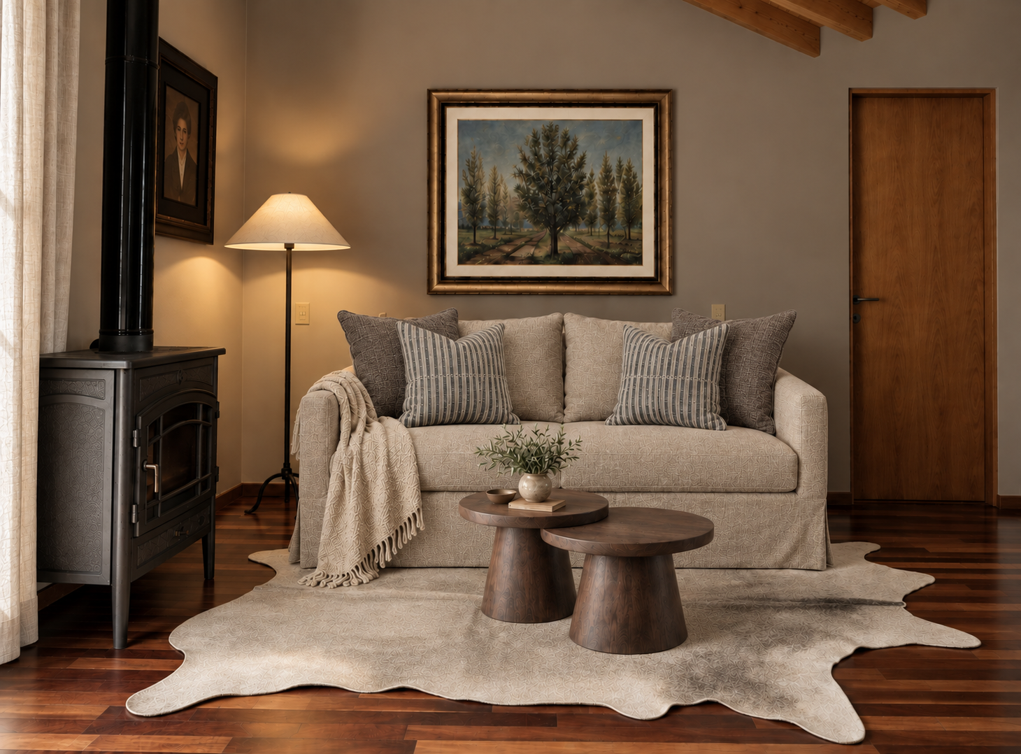 Casa Valdés — Sala con chimenea